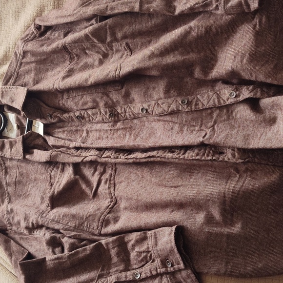 SOLD Aerie Anytime Fave Twill Shirt - Picture 4 of 4